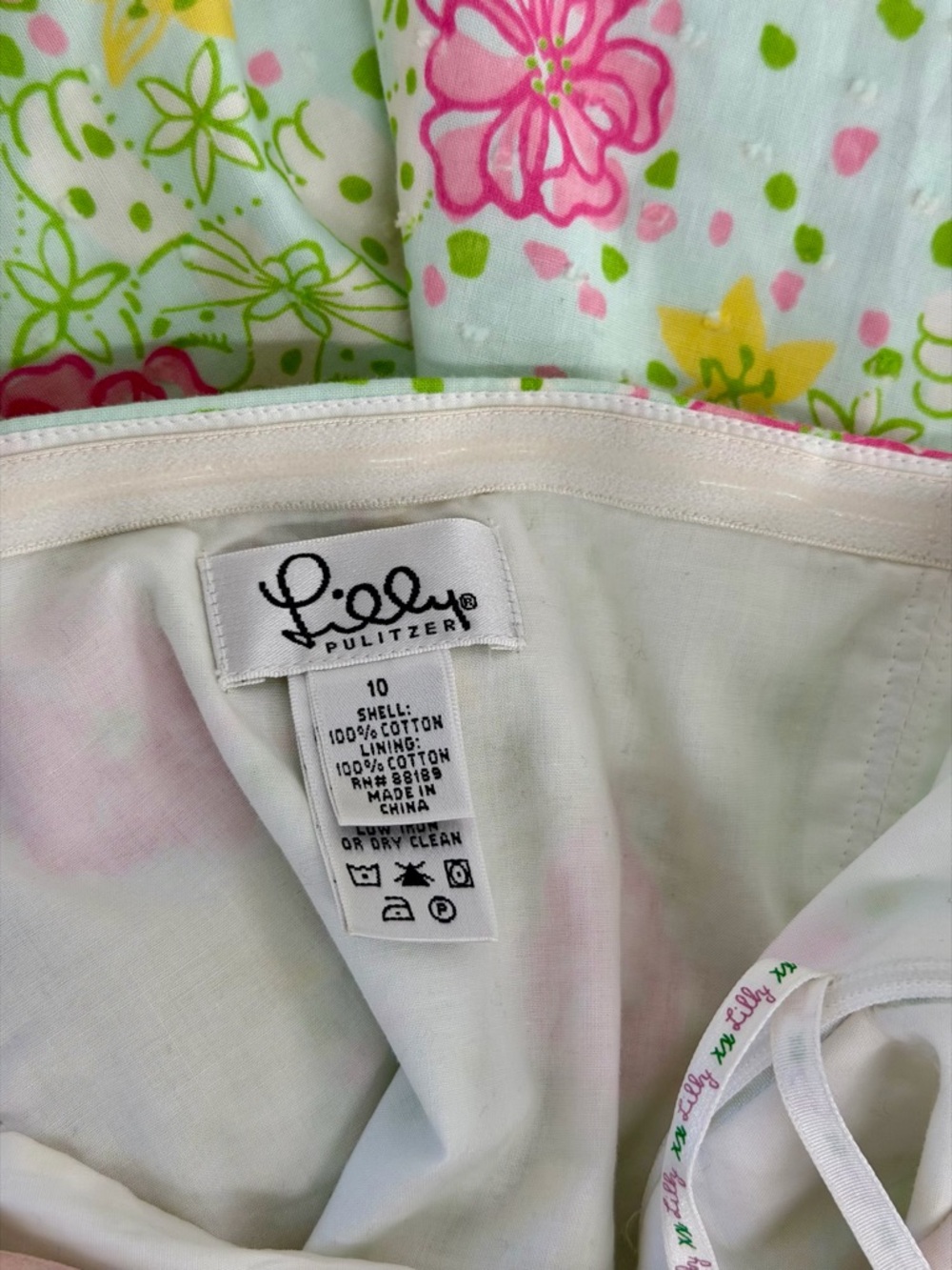 Vintage Lilly Pulitzer White & Pink Floral Swiss Dot Halter Dress - Size 10 - Picture 2 of 9